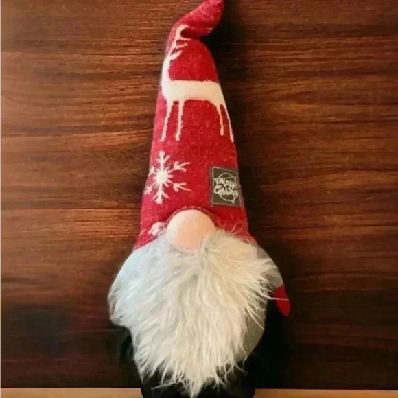7 piece gnome decor. Perfect for Christmas decorating! See specifics below. - Picture 5 of 6